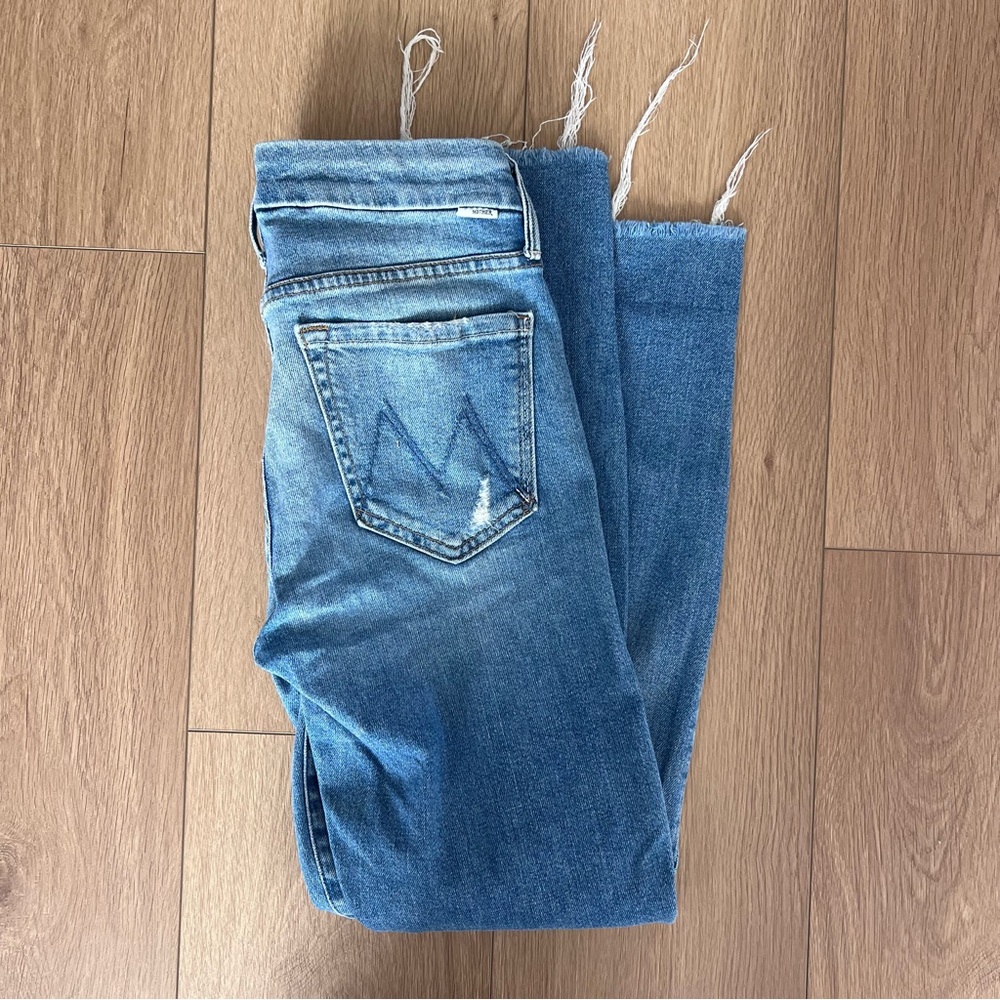 MOTHER Looker Ankle Fray Jeans in Love Gun